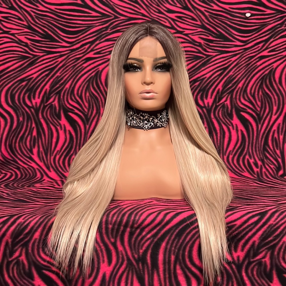 BLONDE BROWN ROOTED SHADOWROOTS MIDDLEPART WIG NATURAL SUNKISSED SILKY STRAIGHT